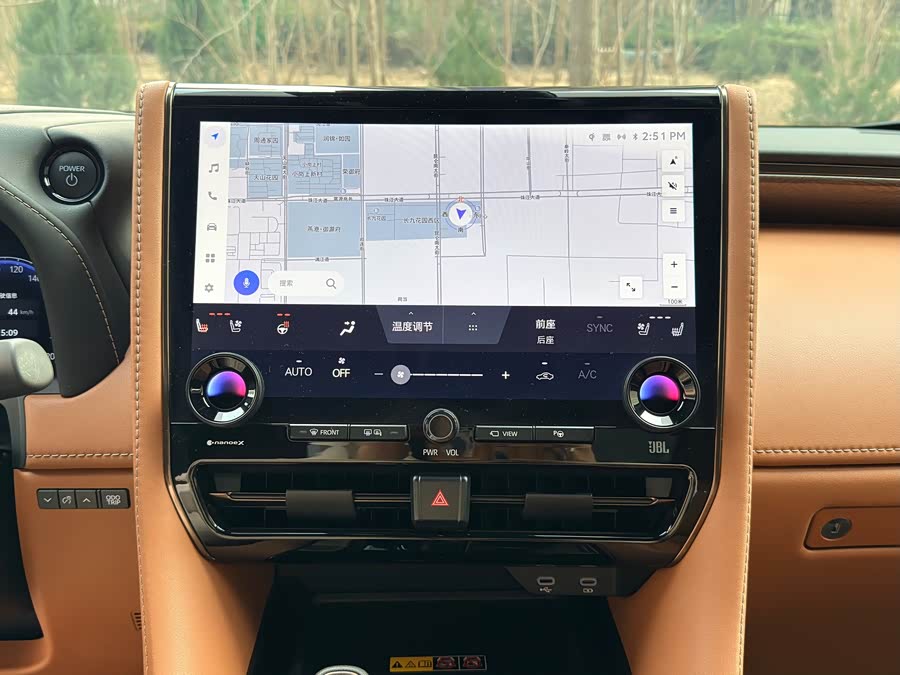 Toyota Alphard 2024 car image #10