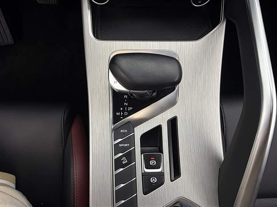 GEELY Coolray 2023 car image #10
