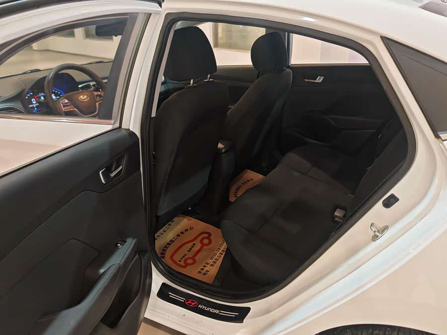 Hyundai Verna 2020 immagine di auto #10