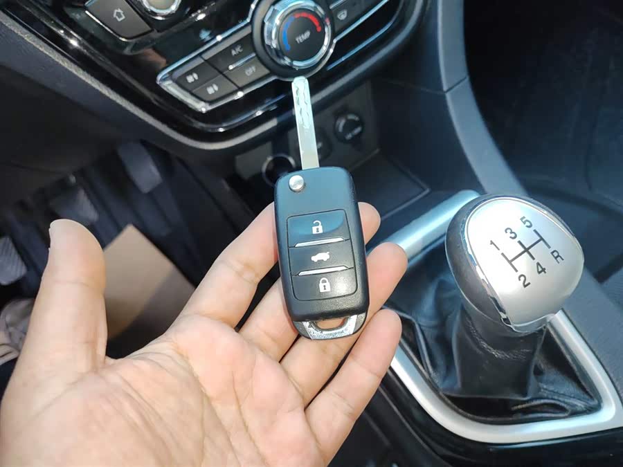 Changan Alsvin V7 2017 car image #10