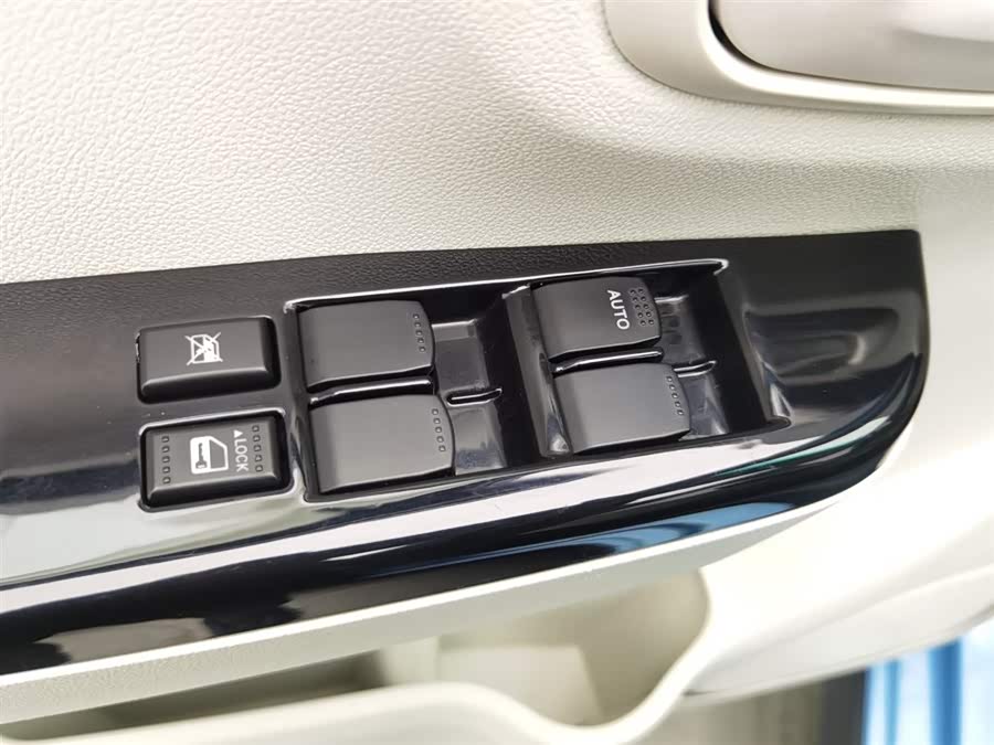 SWM斯威汽车 SWM斯威大虎EDi 2024 汽车图片 #10