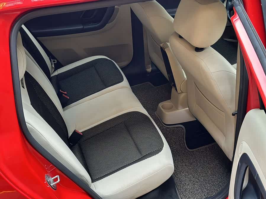 Skoda Fabia 2017 image de voiture #10