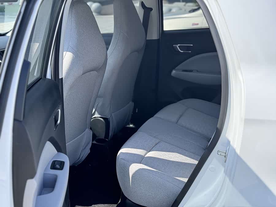 零跑汽车 零跑T03 2022 汽车图片 #10