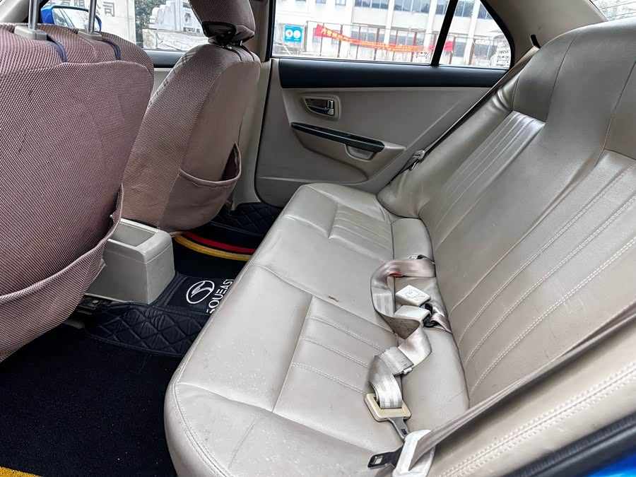 Soueast V3 Lingyue 2012 car image #10