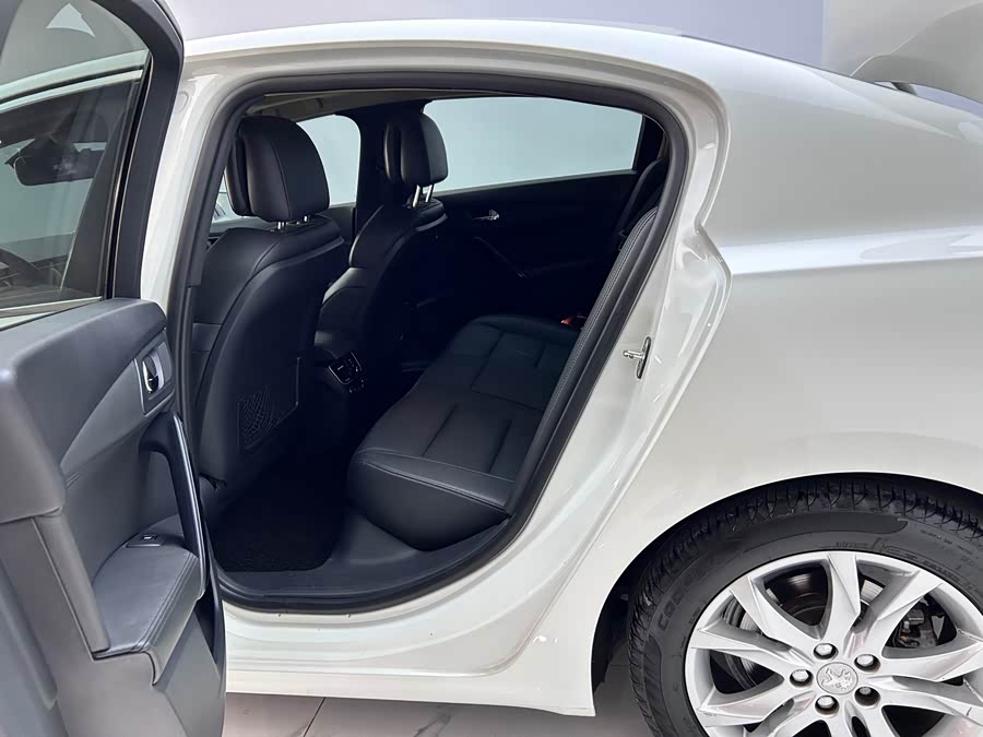 Peugeot 508 2014 car image #10