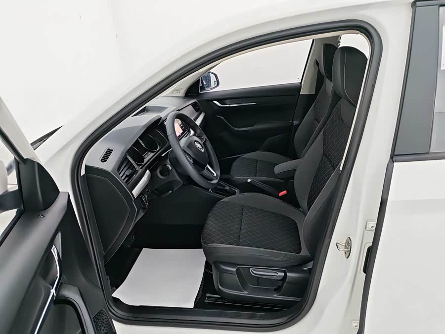 Skoda Kamiq 2019 #10 Skoda Kamiq 2019 car image #10