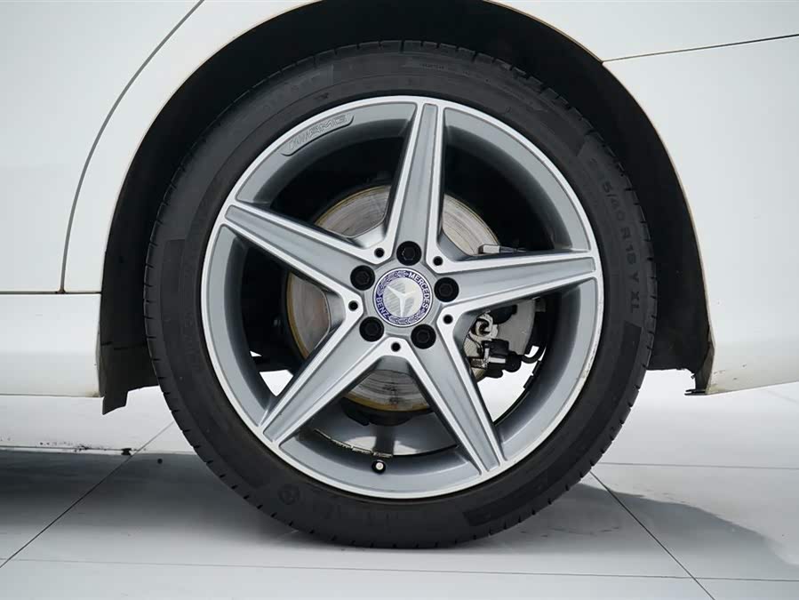 Mercedes-Benz C Class 2015 car image #10