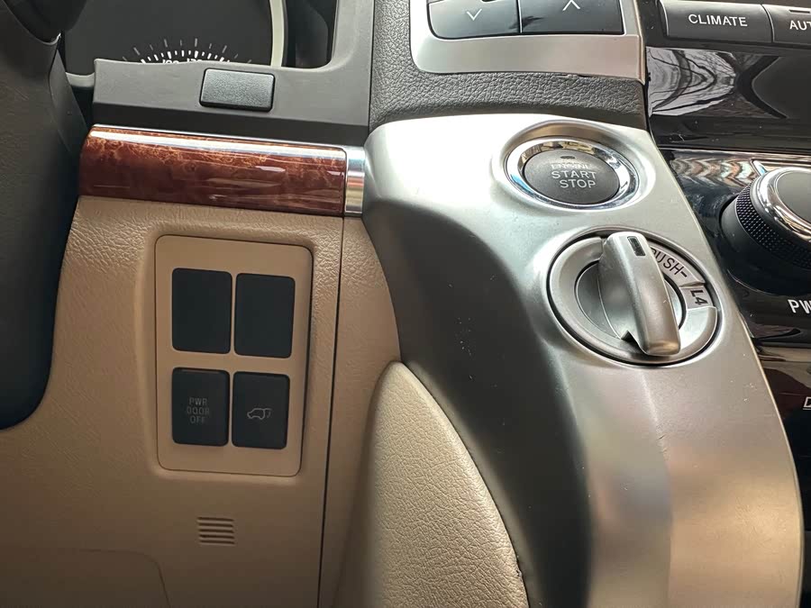 Toyota Land Cruiser 2015 immagine di auto #10