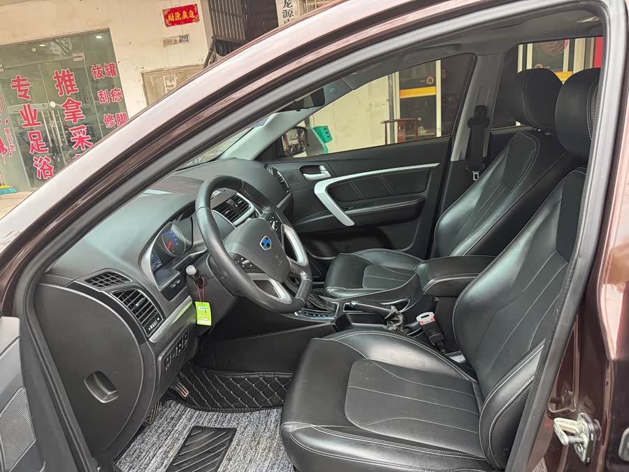 GEELY Emgrand 2016 car image #10