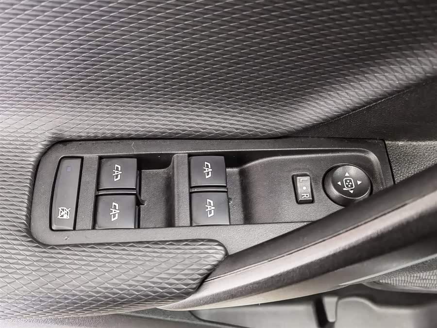 Chevrolet Tracker 2019 car image #10