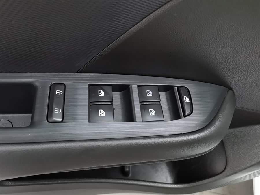 Chevrolet Monza 2023 #10 Chevrolet Monza 2023 car image #10