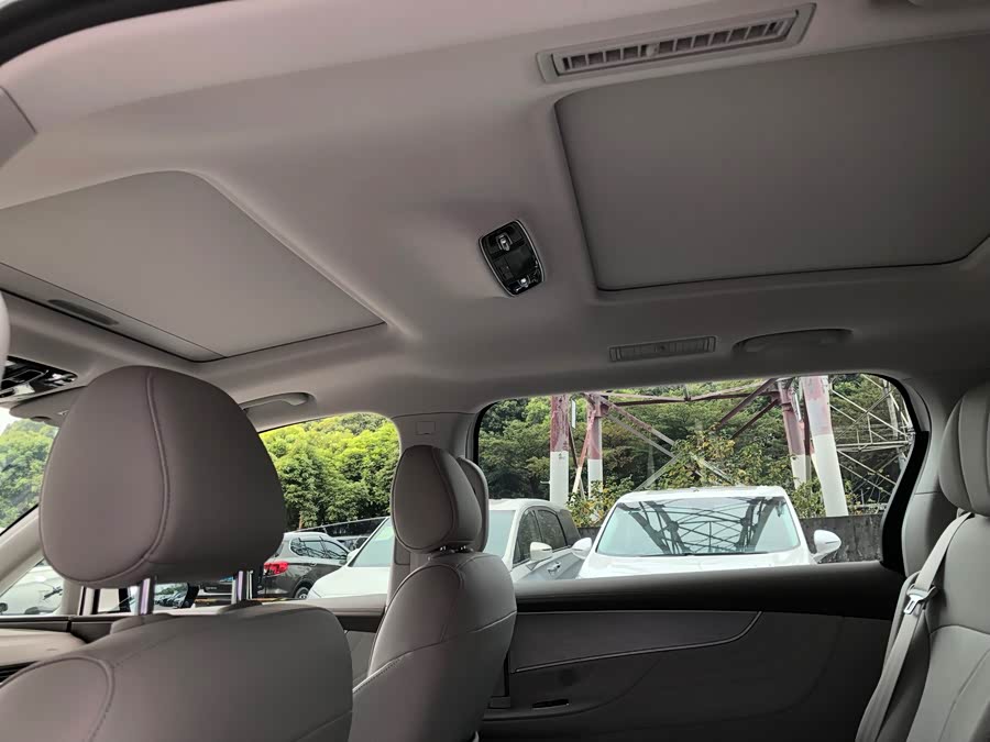 荣威 荣威iMAX8新能源 2025 汽车图片 #10