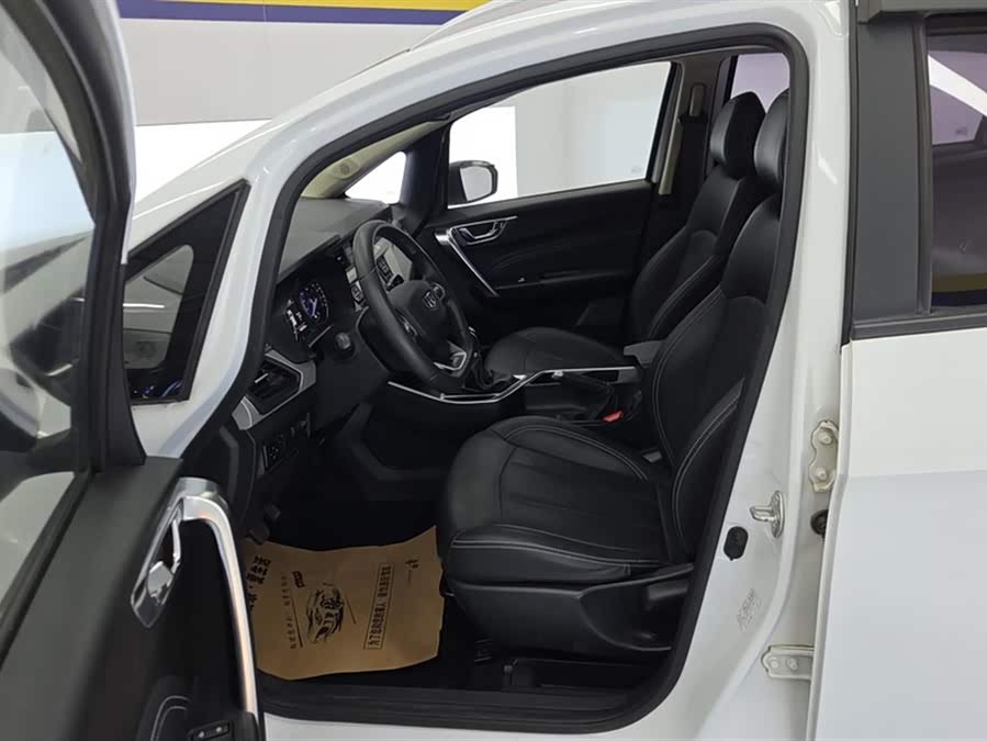 GEELY Vision X3 2021 car image #10