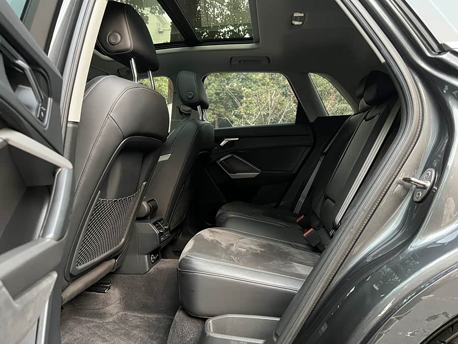 Audi Q3 2021 car image #10