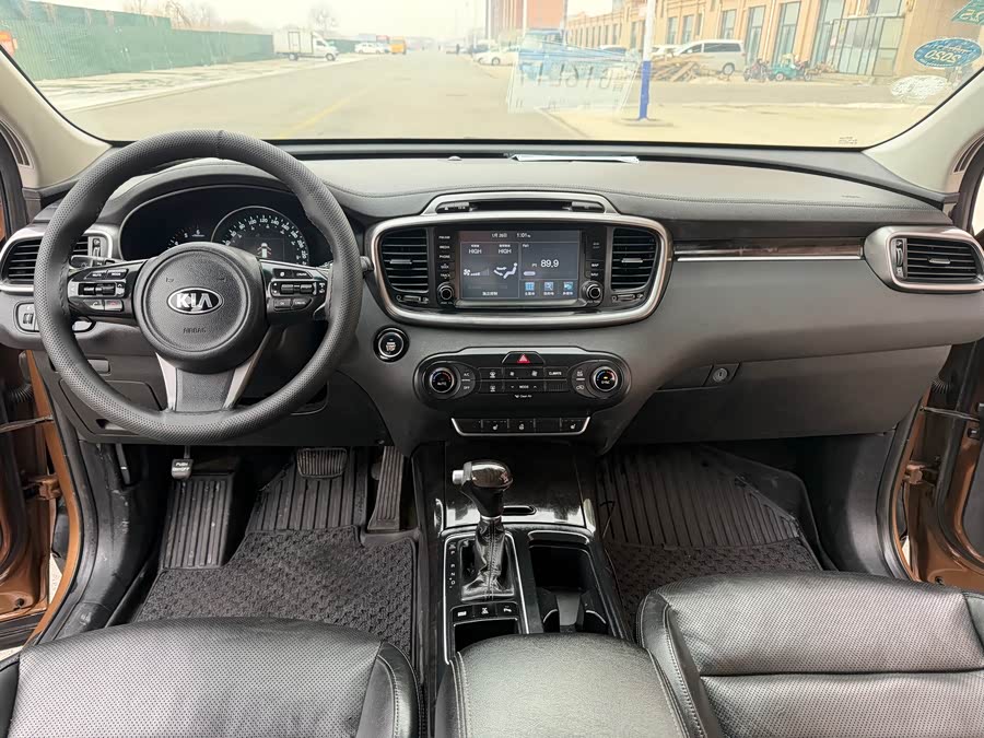 Kia Sorento 2015 car image #10