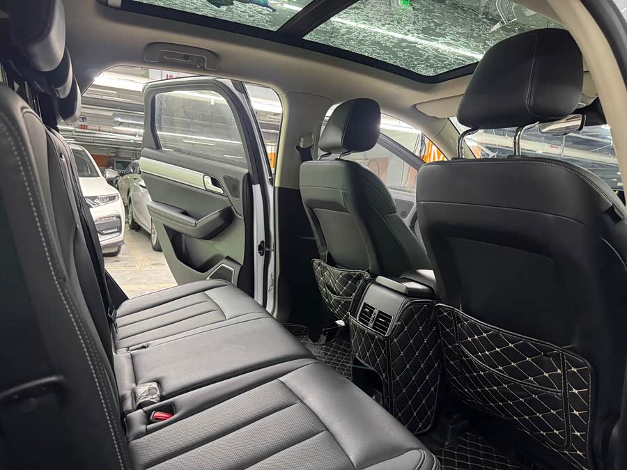 BYD Tang 2019 car image #10