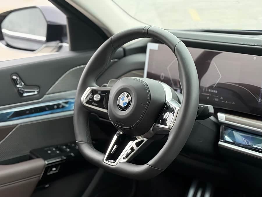 BMW 7 Series 2025 car image #10