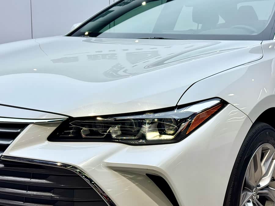 Toyota Avalon 2022 car image #10