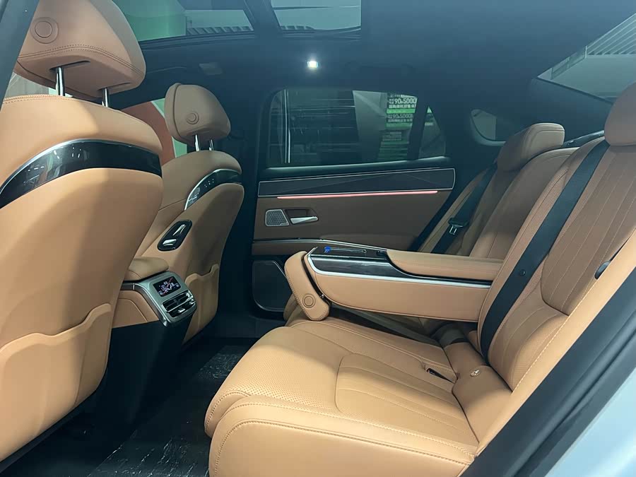 BYD HanL 2025 #10 BYD HanL 2025 car image #10