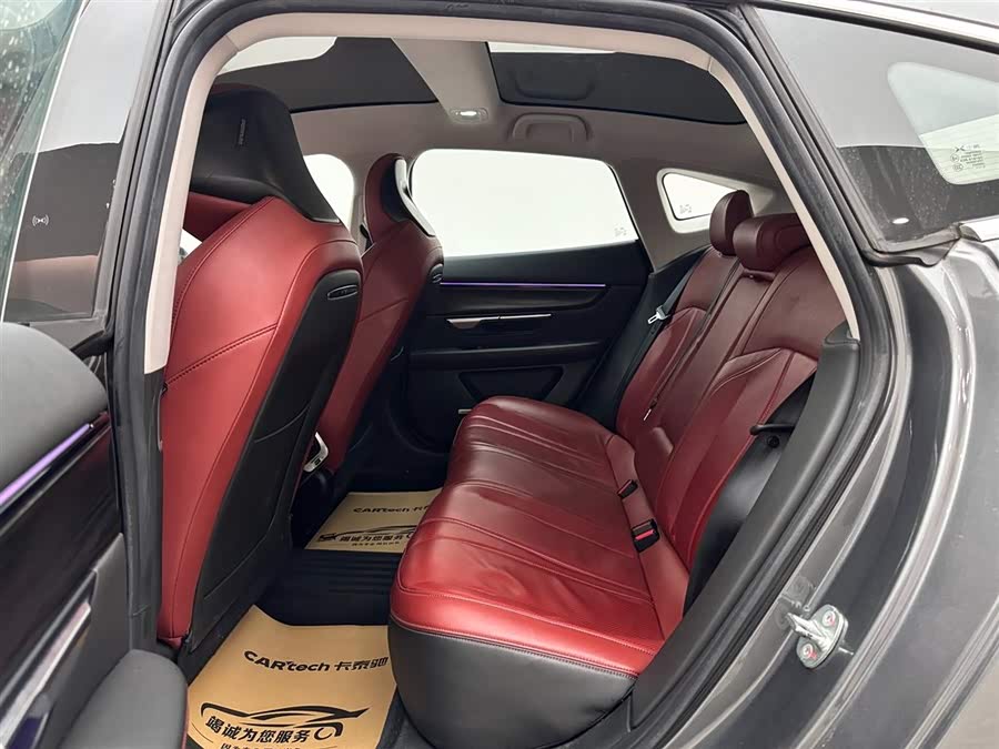 Xpeng P7 2022 صورة سيارة #10