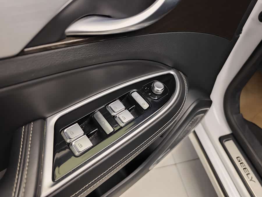 GEELY Ulion 2019 car image #10