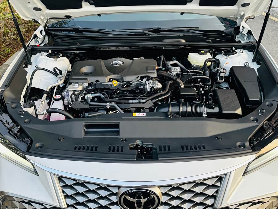 Toyota Avalon 2025 car image #10