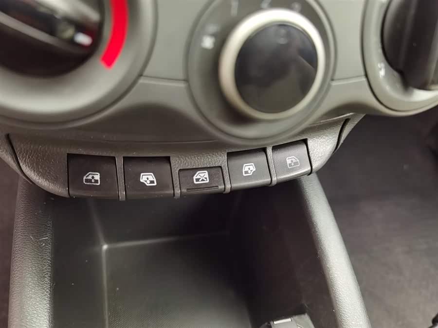 Chevrolet Sail 2016 imagem de carro #10