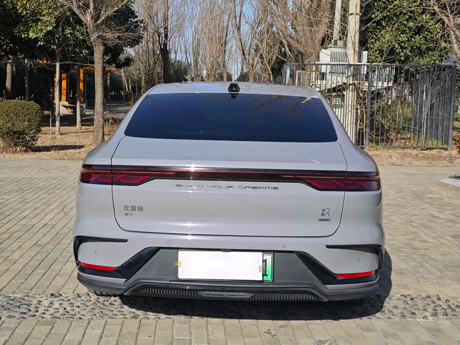 BYD Han 2025 car image #10