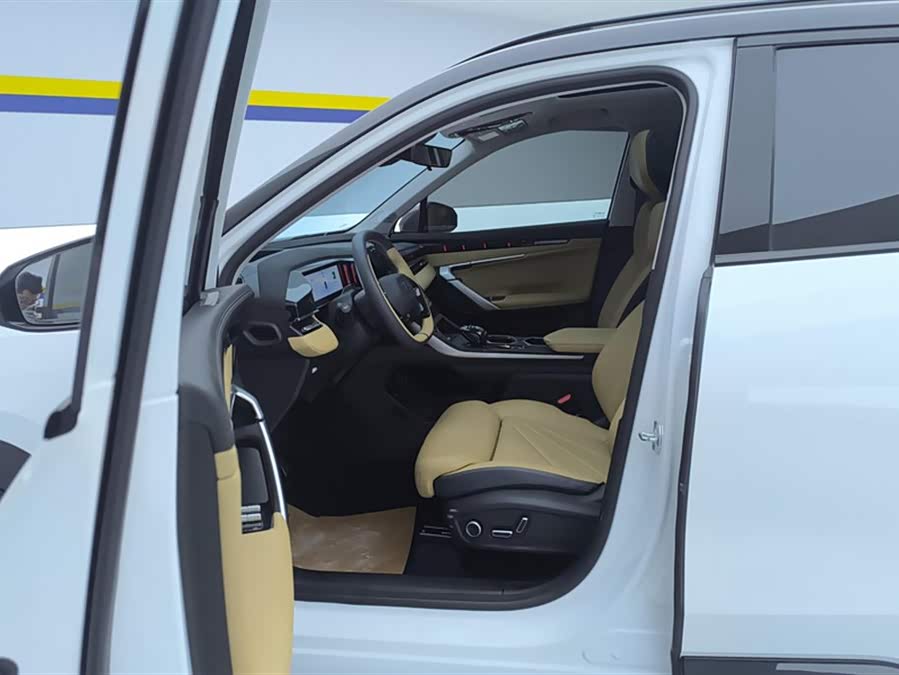 GEELY Boyue L 2023 car image #10