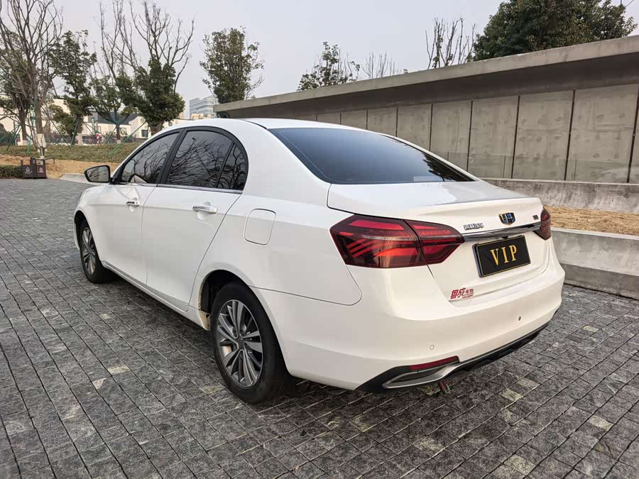 GEELY Emgrand 2018 car image #10
