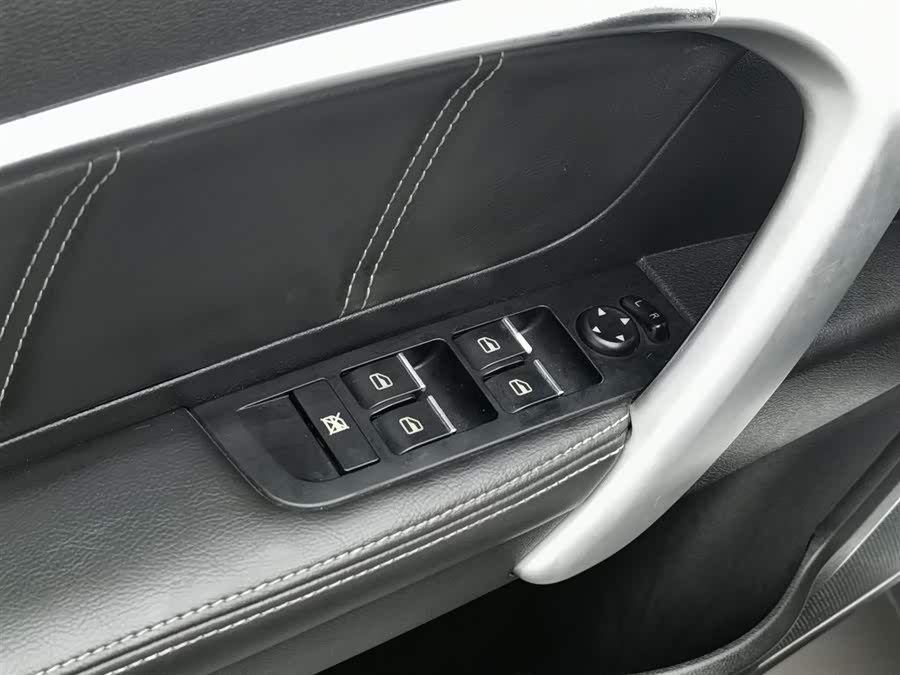 GEELY Emgrand 2016 car image #10