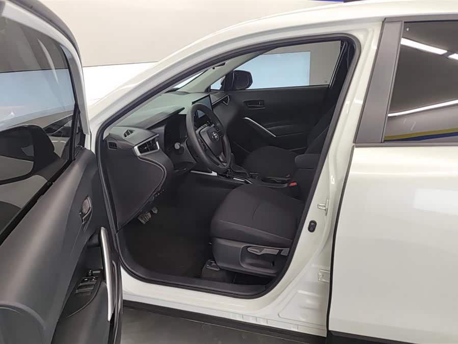 Toyota Corolla Cross 2024 car image #10