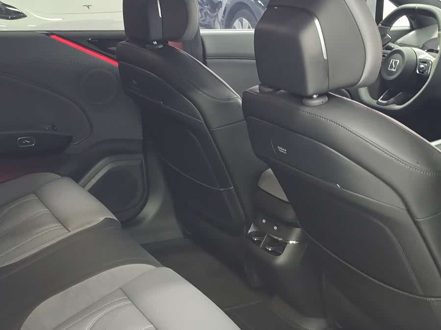 Zeekr 007 2025 imagen de coche #10