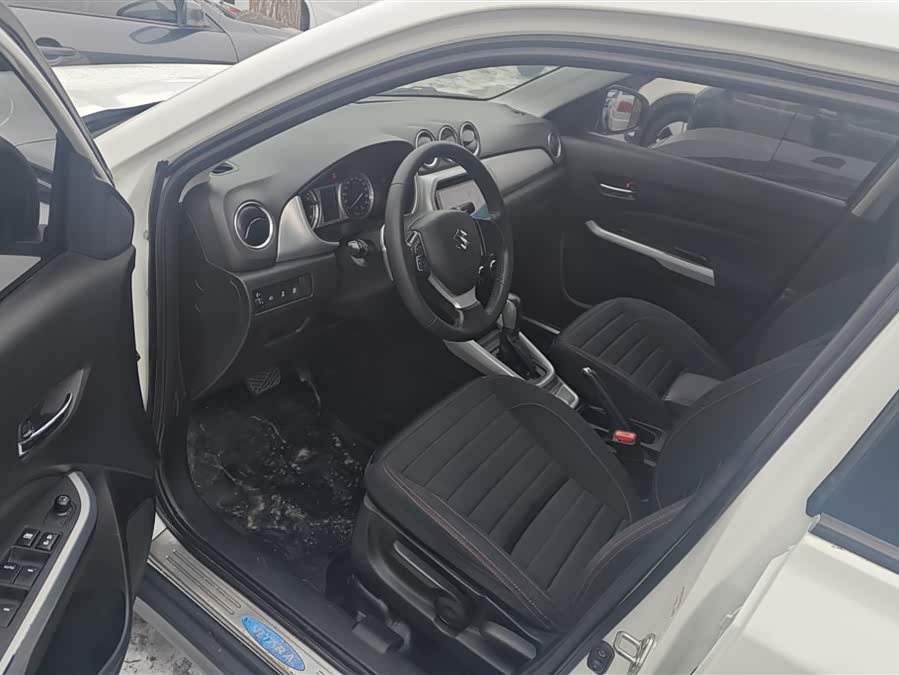 Suzuki Vitara 2017 image de voiture #10