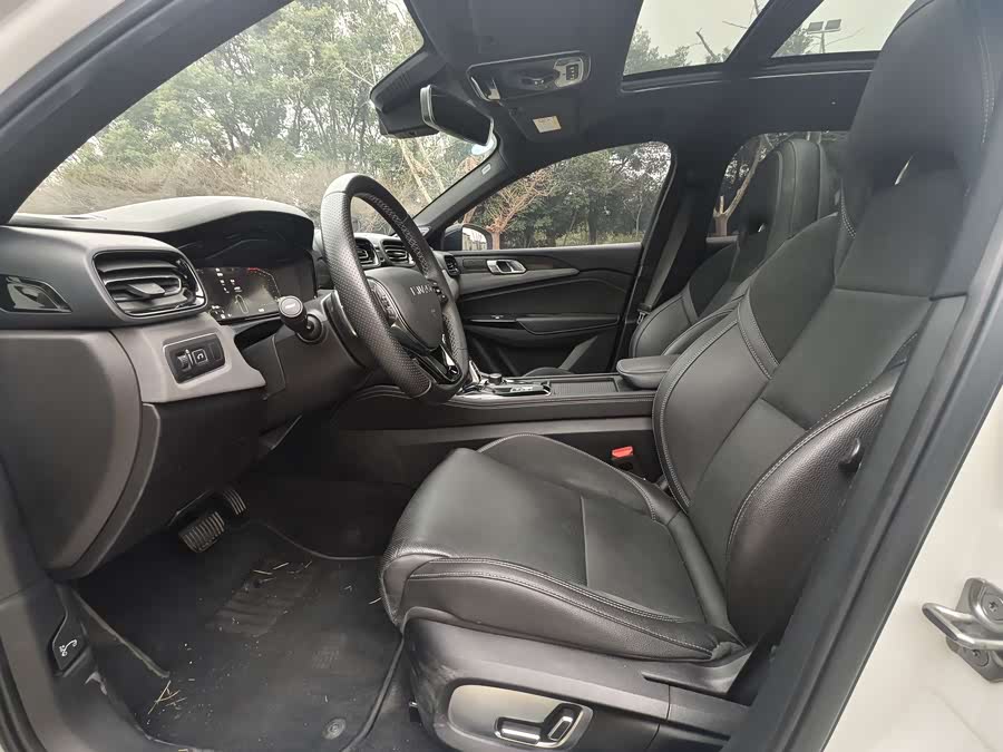 Lynk & Co 03 2020 car image #10
