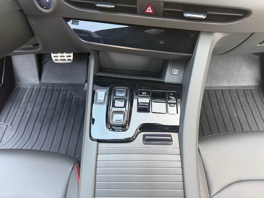 Hyundai Sonata 2021 immagine di auto #10