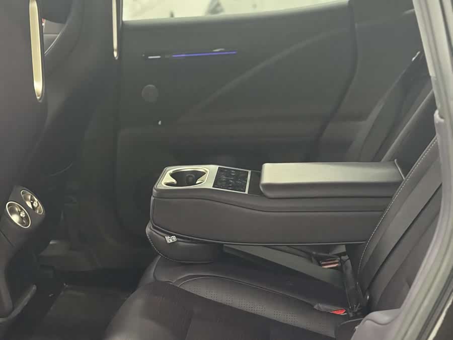 Avatr 07 2025 #10 Avatr 07 2025 car image #10