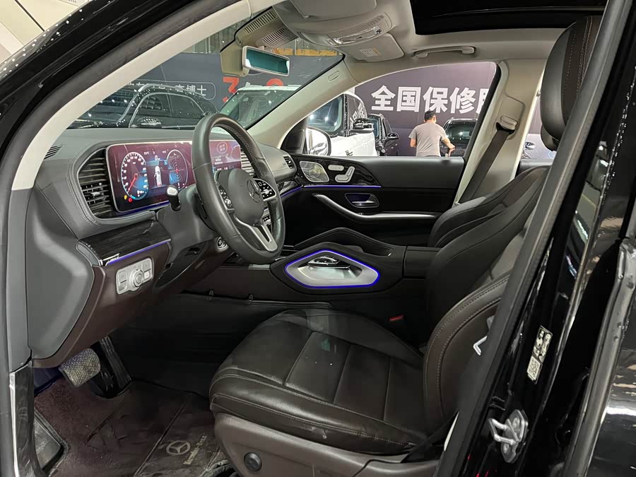 Mercedes-Benz GLE Class 2020 car image #10