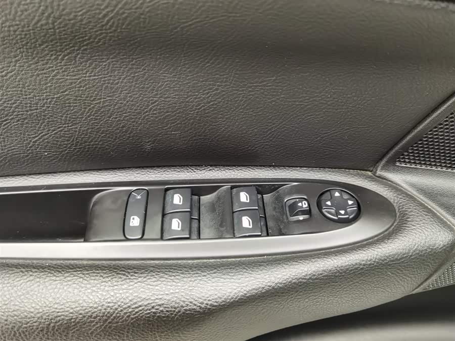 Citroen C4L 2014 изображение автомобиля #10