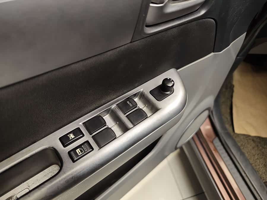 Suzuki Swift 2015 car image #10
