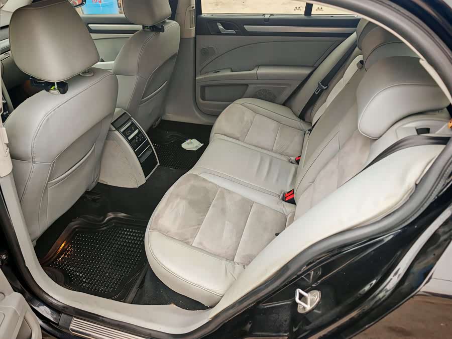 Skoda Superb 2012 صورة سيارة #10