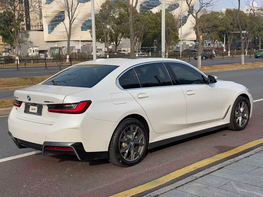 BMW i3 2022 #10 BMW i3 2022 car image #10