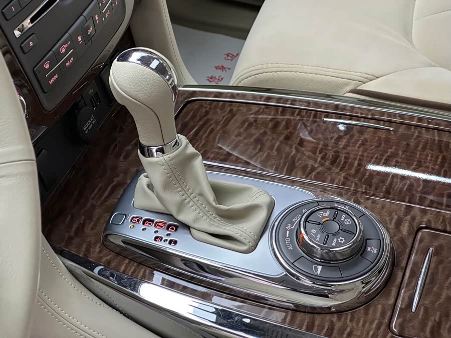 日产 途乐 2018 汽车图片 #10