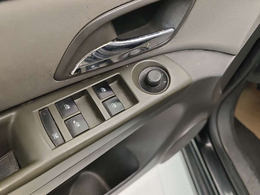 Chevrolet Cruze 2011 изображение автомобиля #10