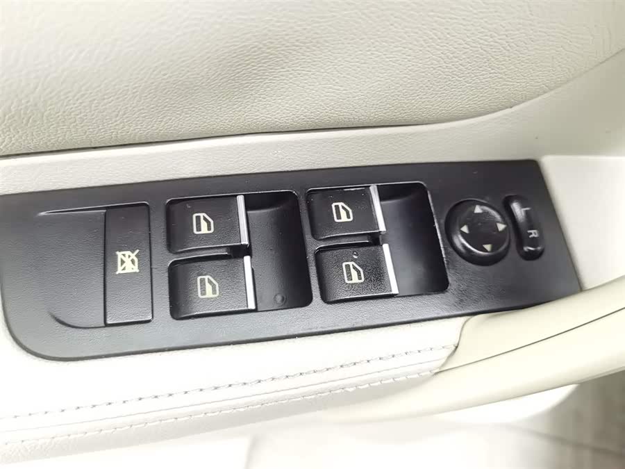 GEELY Emgrand 2014 car image #10