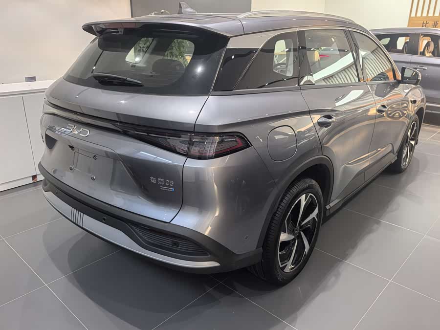 BYD Sea Lion 05 DM-i 2025 car image #10