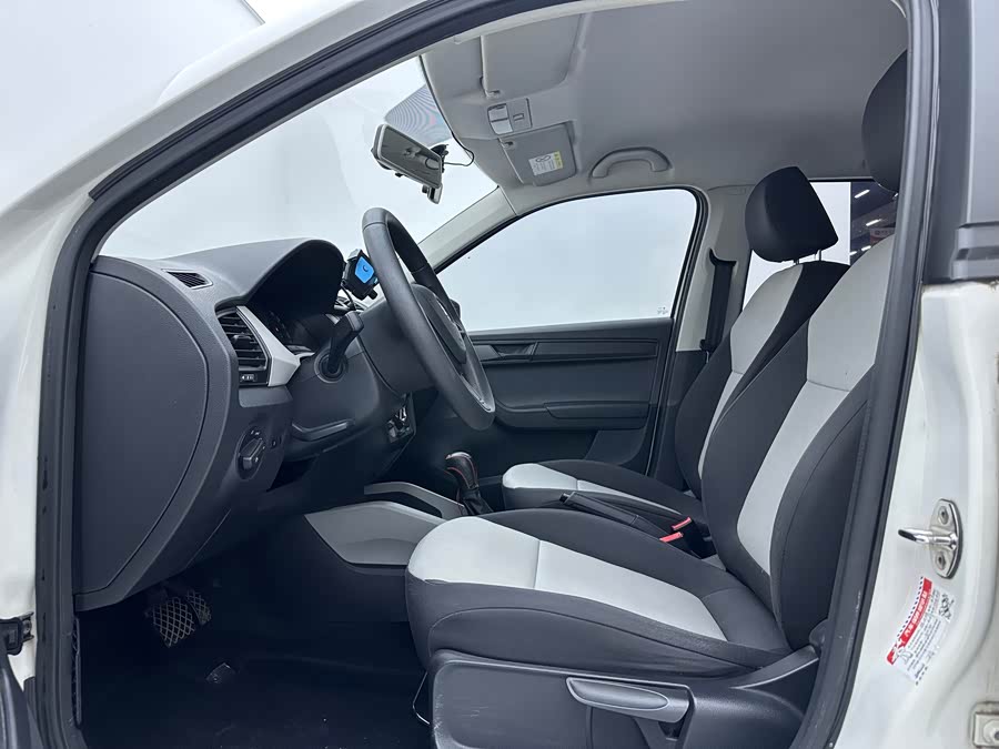 Skoda Fabia 2015 immagine di auto #10