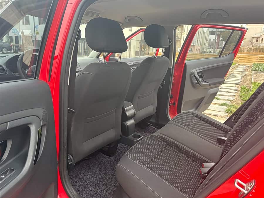 Skoda Fabia 2014 immagine di auto #10