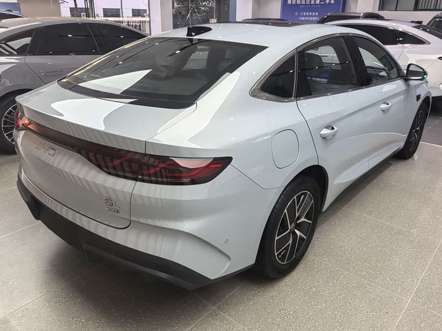 BYD Qin L 2025 #10 BYD Qin L 2025 car image #10