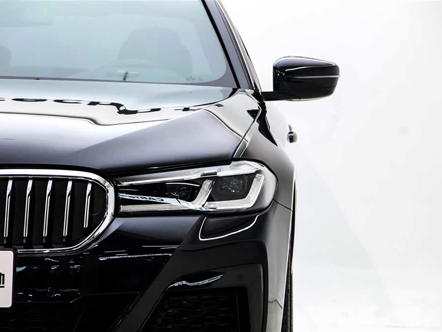 BMW 5 Series 2023 car image #10